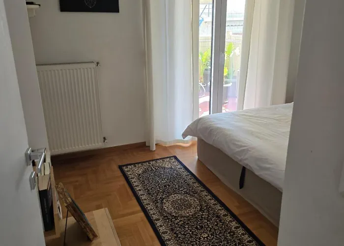 Large 1 Bedroom Penthouse With Large Terrace
