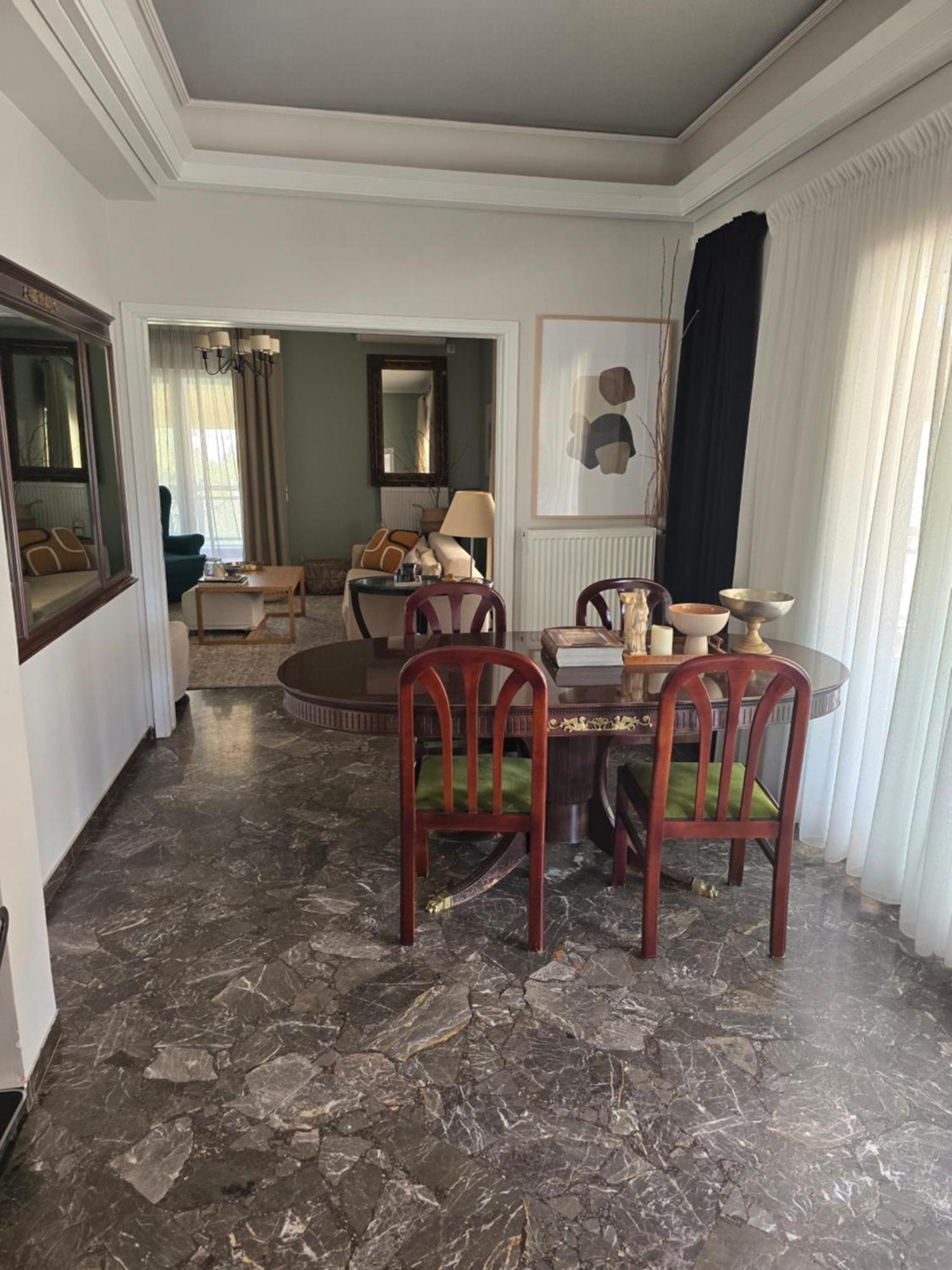 Appartement Large 1 Bedroom Penthouse With Large Terrace