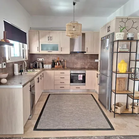 Large 1 Bedroom Penthouse With Large Terrace Athens Exterior photo