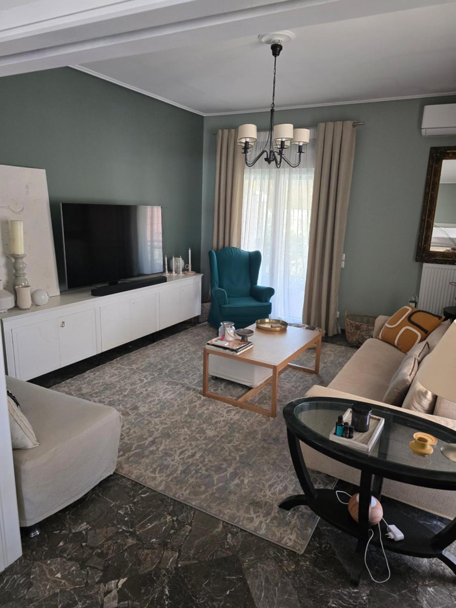 Apartment Large 1 Bedroom Penthouse With Large Terrace *